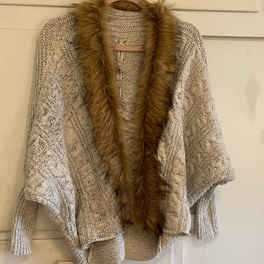 Fur-trimmed sweater. L/XL. Dolman sleeve. Oatmeal color. Lace back. Very cute.